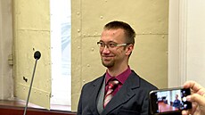 Obžalovaný Jakub Jašek u Obvodního soudu pro Prahu 1 (18. května 2023)