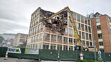 Zaalo bourání budovy nejstarí zlínské Fakulty technologické. Demolice byla...