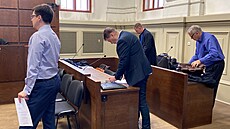 Hlavní obvin�ný Roman Berbr dorazil k Okresnímu soudu Plze� - m�sto, kde...
