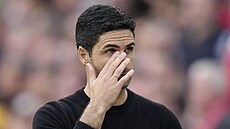 Zklamaný kou� fotbalist� Arsenalu Mikel Arteta. Domácí porá�kou 0:3 s...
