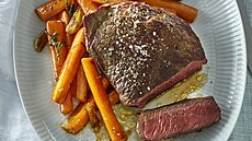 Hov�z� steak s glazovanou mrkv�