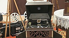 Na hrad� Rychmburk je k vid�n� tak� v�stava historick�ch panenek, d�tsk�ch pokoj��k�, ko��rk�, ale tak� historick�ch kamer, fotoapar�t� a dal�� audiovizu�ln� techniky ze soukrom� sb�rky.