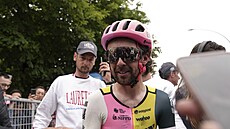 ��ASTNÝ. Ir Ben Healy v cíli osmé etapy italského Gira.