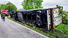 Kamion s 23 tunami mraených kuat havaroval u ejkovic na eskobudjovicku....