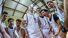 Basketbalisté Univerzity Pardubice slaví výhru v Univerzitní basketbalové lize.
