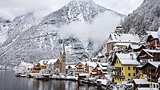 Rakouské msto Hallstatt si turisté oblíbili pro jeho podobu s pohádkou Ledové...