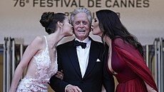 Carys Zeta Douglasová, Michael Douglas a Catherine Zeta-Jonesová (Cannes, 16....