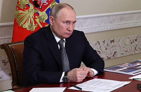 Ruský prezident Vladimir Putin v Petrohradu (2. května 2023)