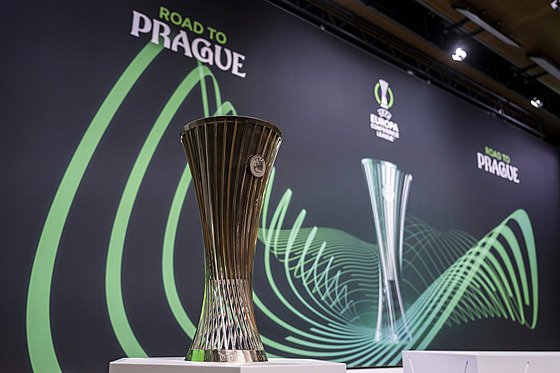 Pohár pro vítěze fotbalové Konferenční ligy, která vyvrcholí 7. června na...