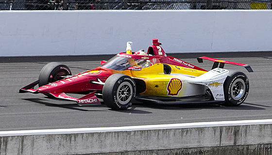 Josef Newgarden jako vítz závodu Indianapolis 500
