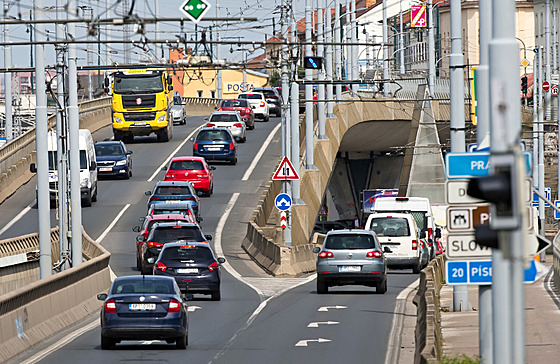 Plzeňské motoristy čekají po čtyři měsíce dopravní komplikace spojené s opravou...