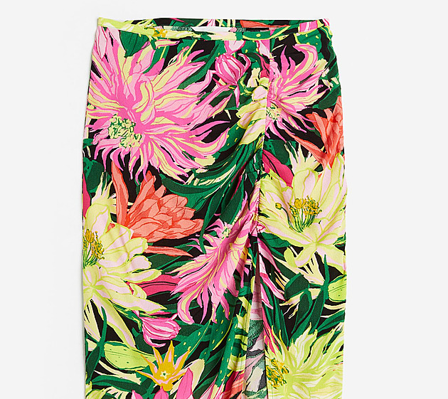 Nechte rozkvést svůj šatník. Kterým kouskům sluší květy nejvíce?