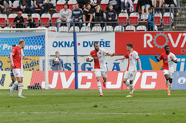 Olomouc - Slavia 2:3, hosté brzy prohrávali o dvě branky, k obratu zavelel Jurečka