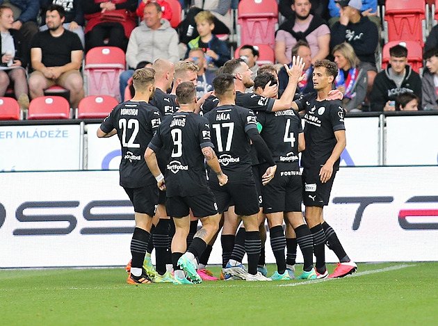 Plzeň - Bohemians 0:2, dva góly do půle a poháry jsou na dosah