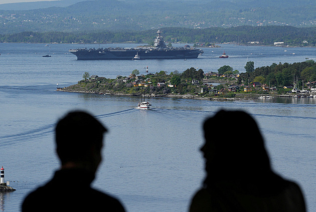 Plovoucí zázrak, nebo hromada šrotu? Jaká je letadlová loď USS Gerald R. Ford