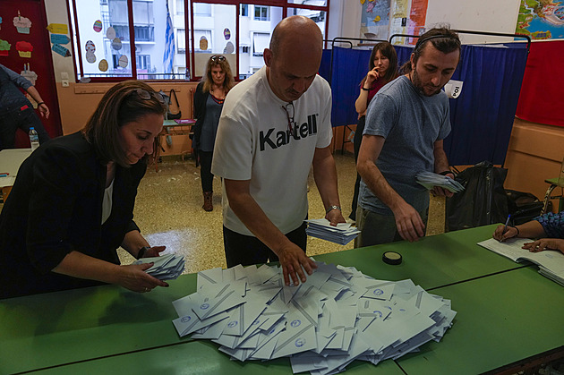 Řekové vybírali nový parlament, podle průzkumů vedou vládní konzervativci