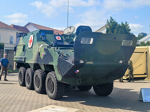 Srovnání minulého s budoucím. Armáda v Brně ukázala, jak modernizuje techniku