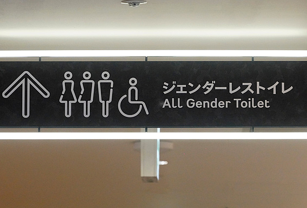 Genderově neutrální toalety zrušili, tokijské sny o inkluzi spláchl odpor lidí