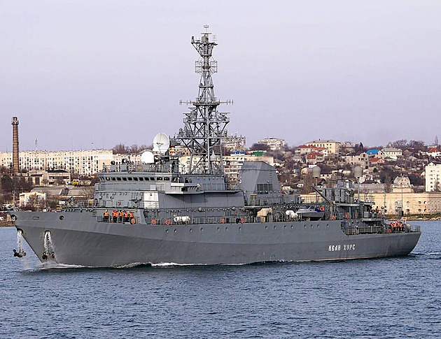 Ruskou válečnou loď v Černém moři napadla Ukrajina, tvrdí Moskva