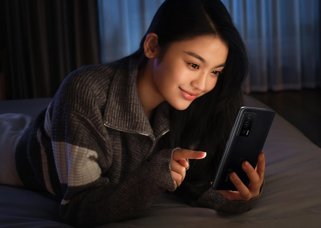 Čínské firmy se s tím nepářou. Výbavu nejdražších modelů mají za hubičku