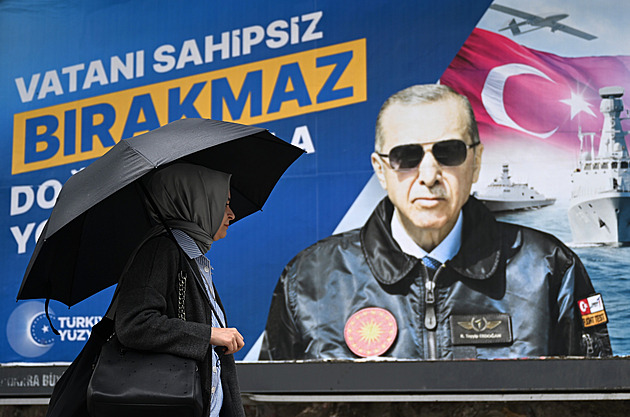 Falešné video a uprchlíci jako téma kampaně. Turci znovu volí prezidenta