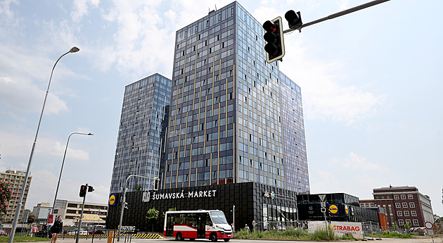 Nový vzhled mrakodrapu v Brně experti kritizují, „Manhattan“ se má dál rozšířit