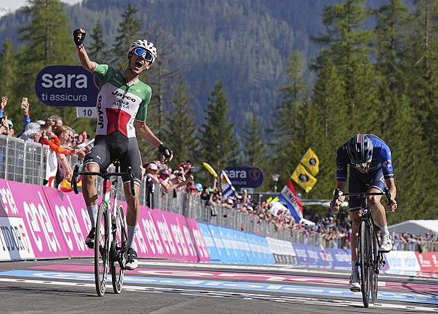 Muž vítězství, proher i emocí. Jak se Pinot loučil s Girem. A teď Tour?