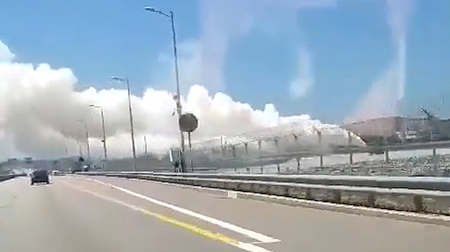 Znič si Kerčský most, nabízí ukrajinská hra. Na Rusy se dá zaútočit i sklenicí okurek