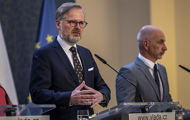 Co odšpuntoval Fialův konec? Nový lídr ODS bude buď převozník, nebo radikál