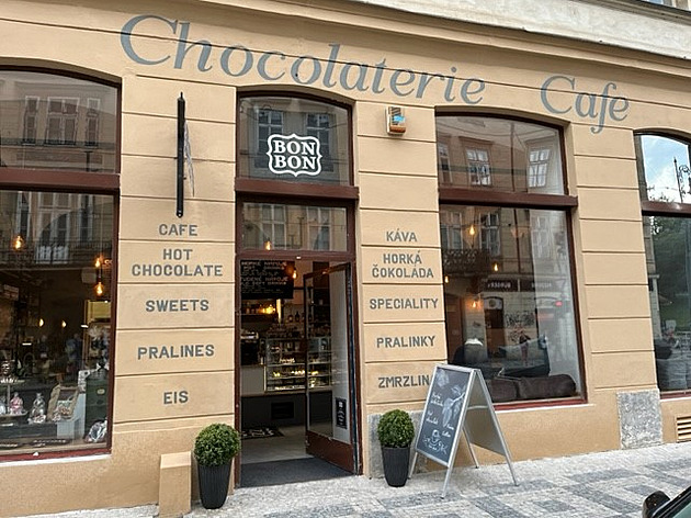 Jestli milujete čokoládu, tak musíte do Vítězné ulice v Praze!