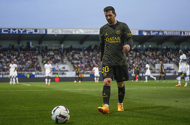 Leo by se rád vrátil, potěšil Barcelonu Messiho otec a zároveň agent