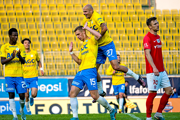 TK27 do kopaček! Oceňovaný raper a český mistr Kučera posílil třetiligové Ústí