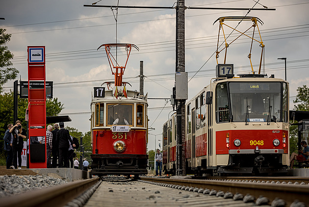 Praha otevřela novou trať na Libuš. Hřib si pochvaloval tramvajový boom