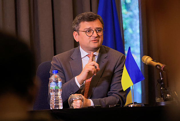 Šéf ukrajinské diplomacie navštíví Česko. Potká Lipavského a promluví k velvyslancům
