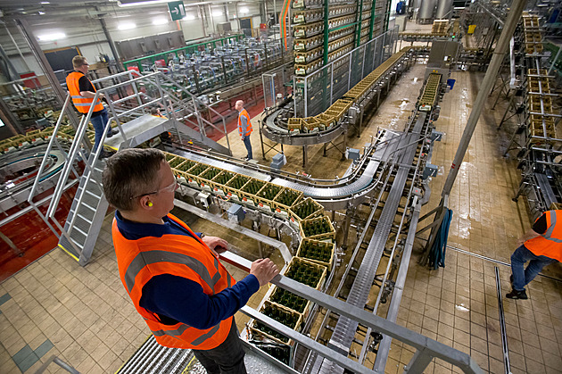Nová linka Prazdroje vytřídí 80 tisíc lahví za hodinu, je jediná v Česku