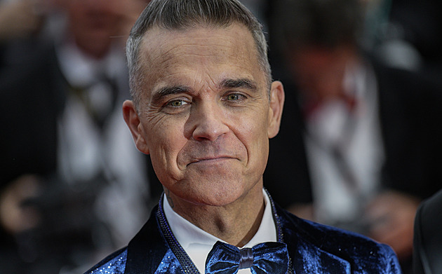 Procházím mužskou menopauzou, tvrdí Robbie Williams