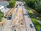 Rozkopan silnice a plochy pro parkovn kolem koupalit Rivira v Brn