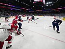 Momentka z utkání hokejového mistrovství svta mezi USA a Dánskem