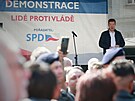 Demonstrace SPD v Liberci se zúastnily stovky lidí. Na pódiu Tomio Okamura....