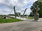 Po rekonstrukci nov� l�vka spojuje St��brn� jezero s M�stsk�mi sady. (22....