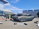 Nafukovací maketa tanku Leopard. (24. kvtna 2023)