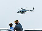Dan Tuek pedvedl ve vzduchu vrtulník  AS350B3.