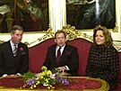 Britský princ Charles, eský prezident Václav Havel a první dáma Dagmar Havlová...