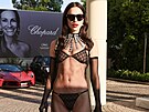 Irina �aiková se do nahých model� zamilovala. V prádle a ko�ilce Gucci se...