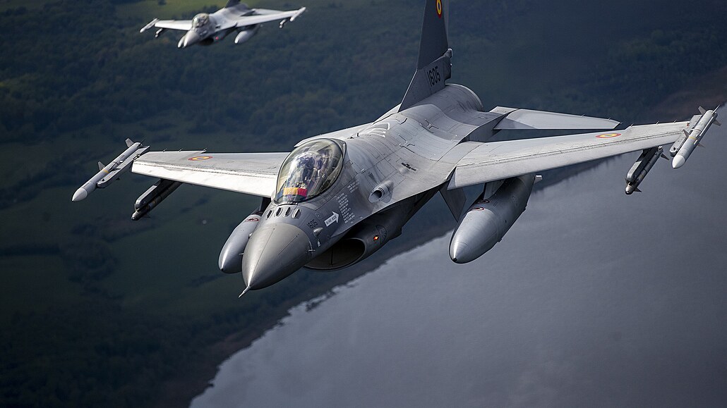 Portugalský bojový letoun F- 16 nad Pobaltím (22. kvtna 2023)