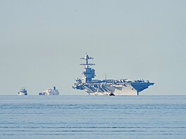 Americká letadlová lo USS Gerald R. Ford na cest do Osla (24. kvtna 2023)