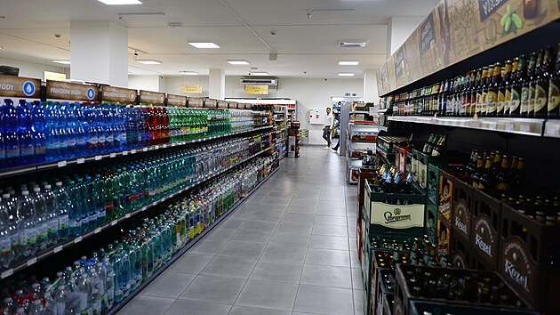 V Lednici na Břeclavsku je od pátku otevřena první automatická prodejna na Moravě.