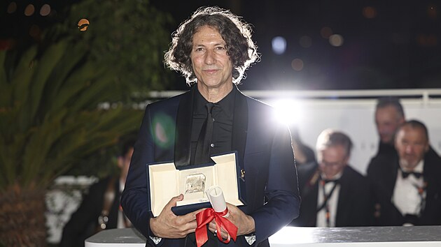 Jonathan Glazer, držitel ceny poroty za historické drama The Zone of Interest (Oblast zájmu). (27. května 2023)
