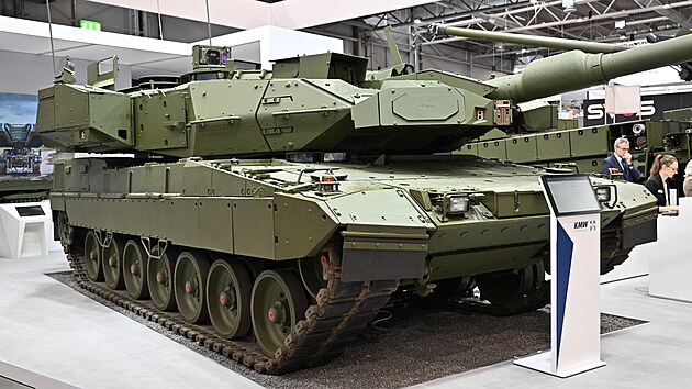 Tank Leopard 2A7. O modernj verzi 2A8 projevila zjem i AR. Tch by nejlpe chtla armda 77 ve spolenm nkupu s Nmeckem. Vsledek jednn ale bude zejm ji tak neveejn.