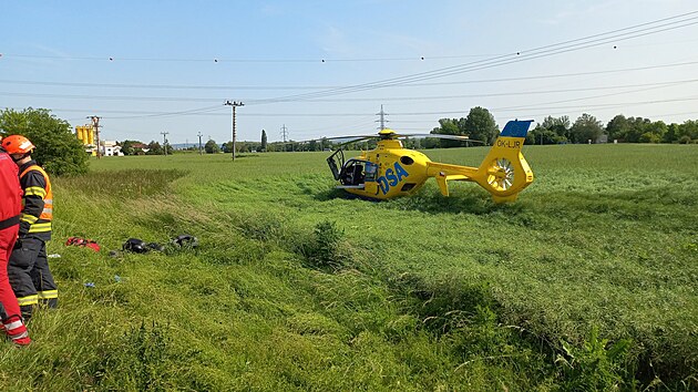 K nehod� na t�et�m kilometru d�lnice D2 let�l kv�li zran�n�m i vrtuln�k.